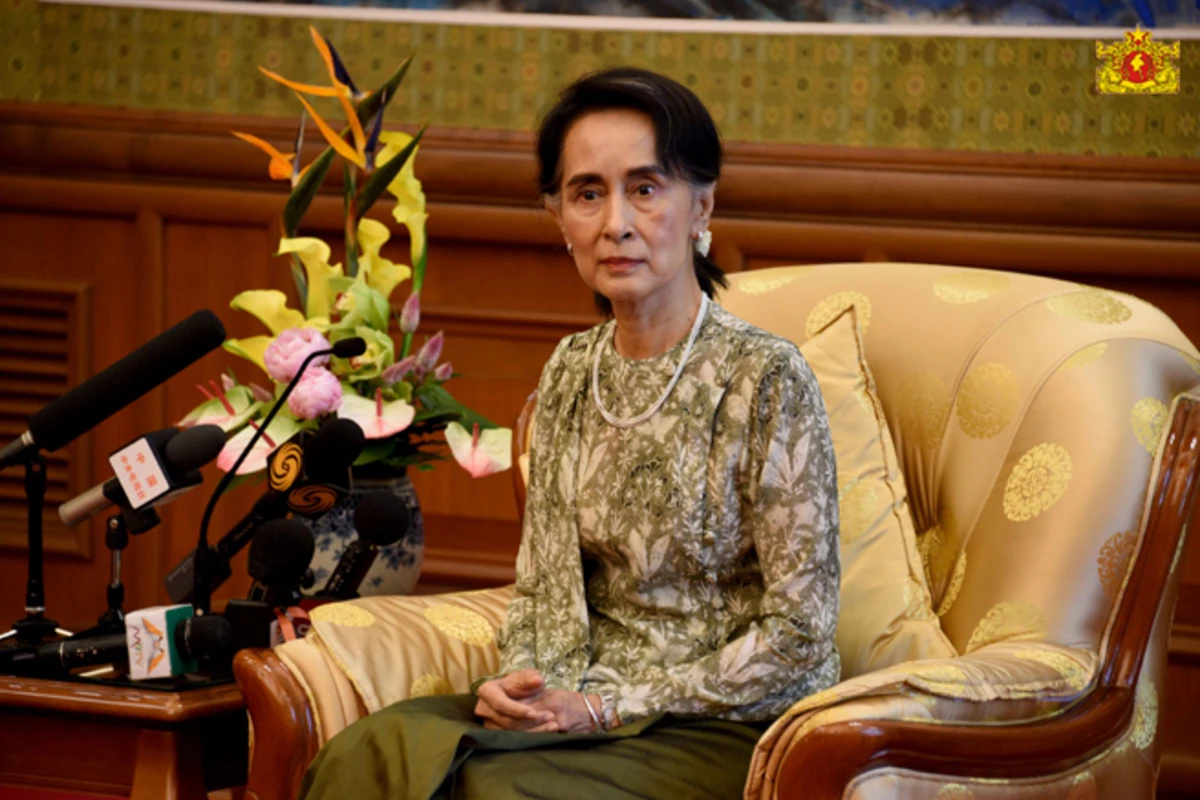 Myanmar hökumət başçısının Nobel mükafatından məhrum edilməsi barədə məsələ qaldırıldı