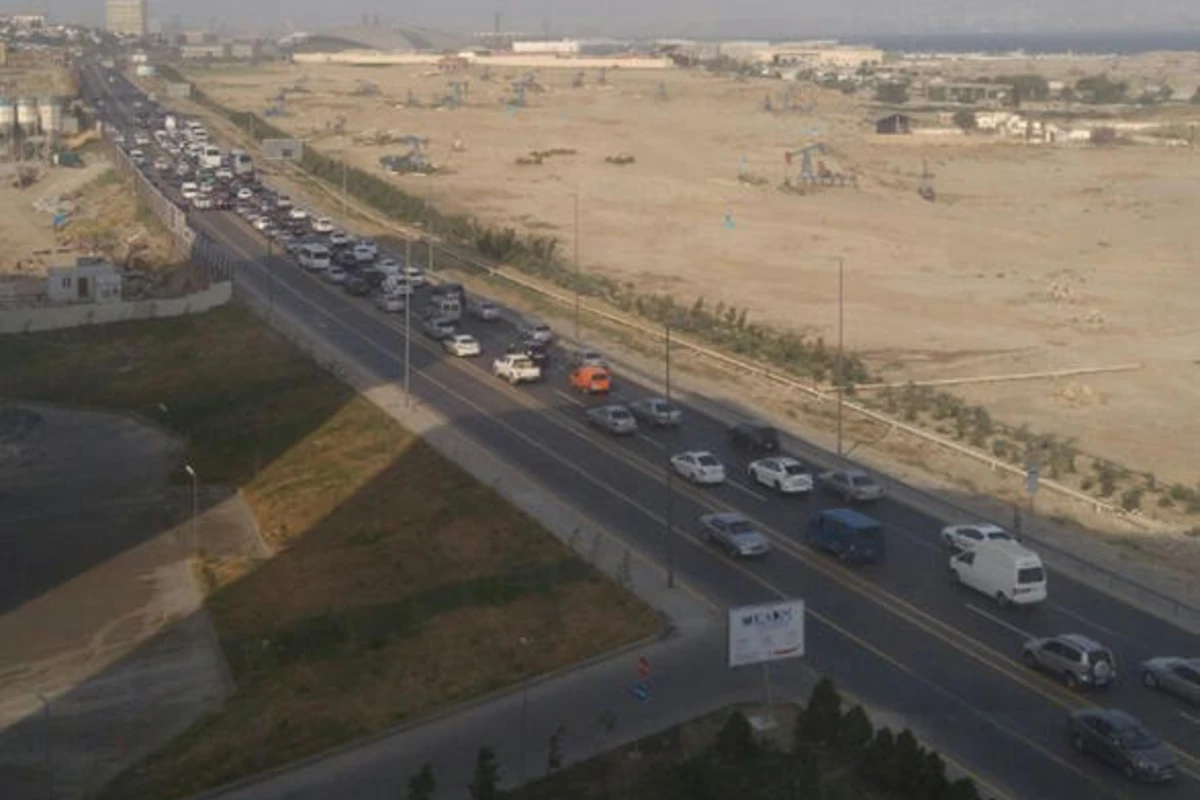 Bakıda ağır yol qəzası: 2 ölü, 3 yaralı (FOTO)