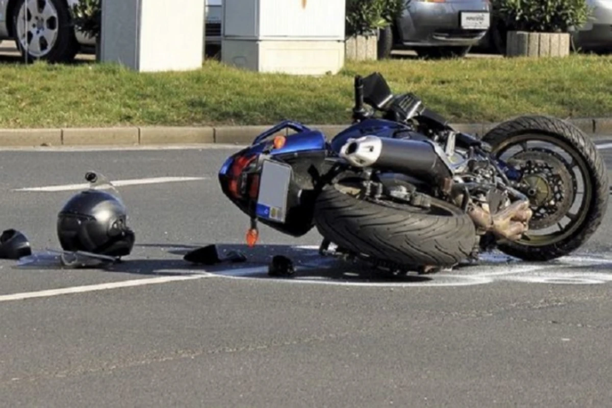 Masallıda “SHACMAN” motosikletlə toqquşub, ölən var