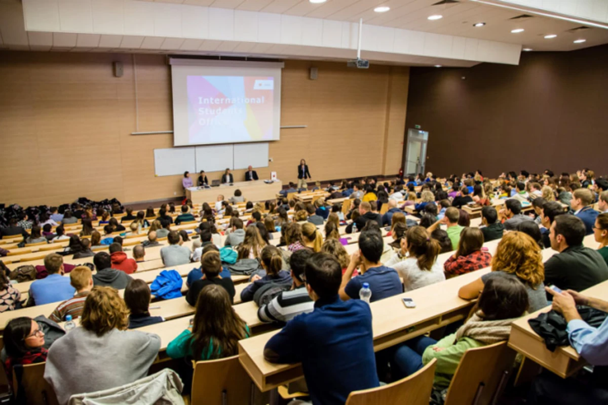 Azərbaycanda bu universitetin tələbələrinə diplom verilməyəcək