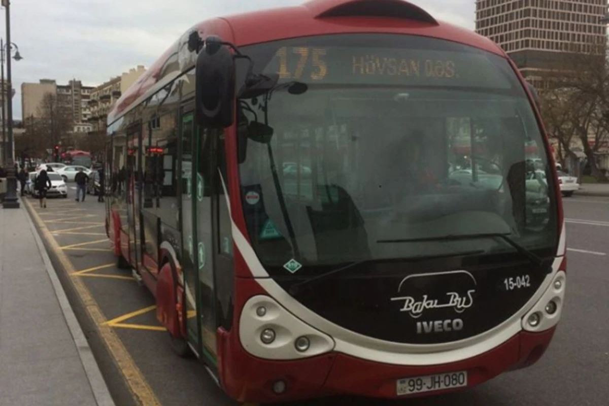 Dərəyə yuvarlanın avtobusun marşrut xəttinə BakuBus”lar buraxıldı (FOTO)