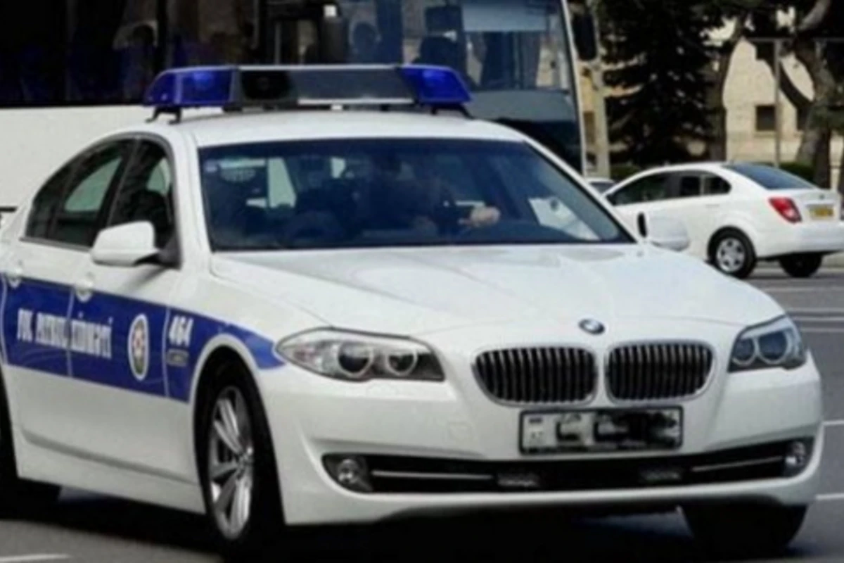 Yol polisinin “BMW-320” maşınları satışa çıxarıldı: Qiymət 5200 manat (SİYAHI)