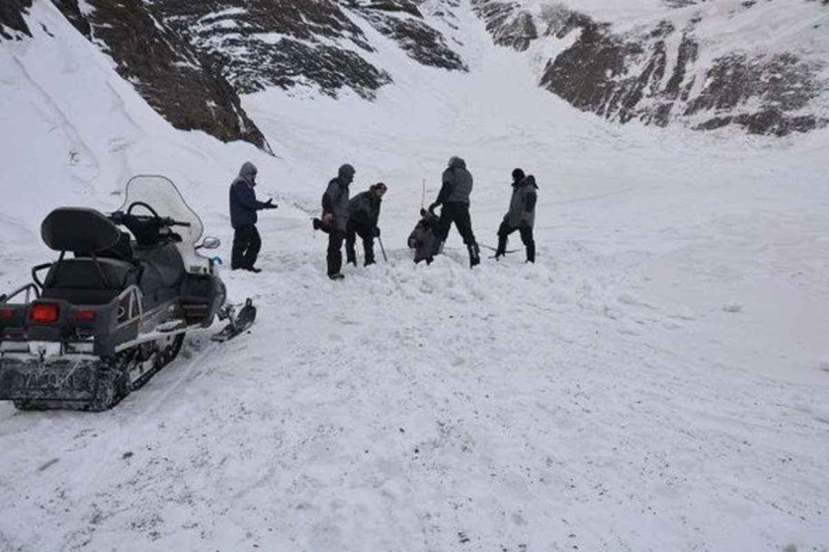 FHN itkin düşmüş alpinistlərin axtarışı ilə bağlı məlumat yayıb - FOTO