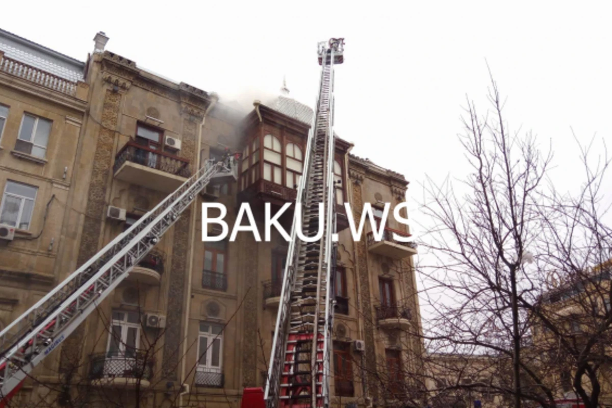 Bakının mərkəzində yanan yaşayış binasından son görüntülər (VİDEO, FOTO)