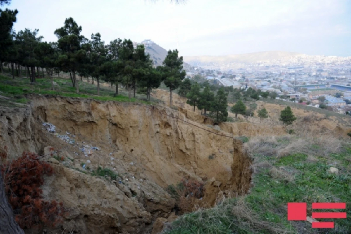 Bayıldakı sürüşmə ilə əlaqədar 390 nəfər köçürülüb - SON VƏZİYYƏT