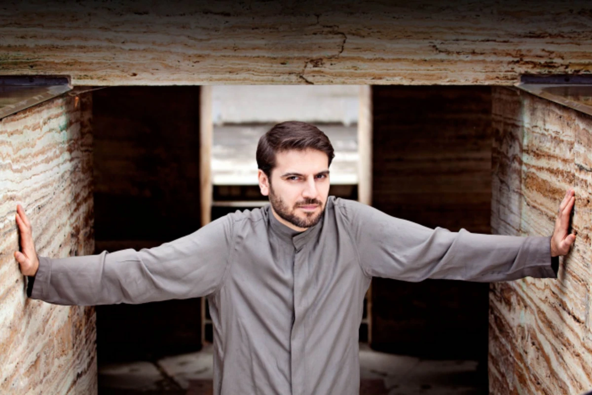 Sami Yusuf Xocalı soyqırımı günü Sarı Gəlin mahnısını ingilis dilində ifa etdi (VİDEO)