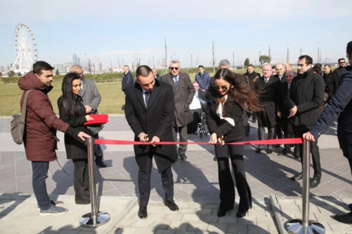 Leyla Əliyeva Dənizkənarı Milli Parkda  idman meydançasının açılış mərasimində - FOTO