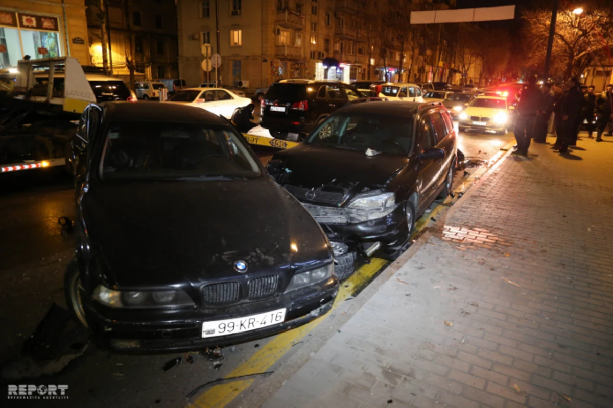 Bakıda sürücü qaydanı kobud şəkildə pozaraq zəncirvari qəzaya səbəb olub (FOTO)