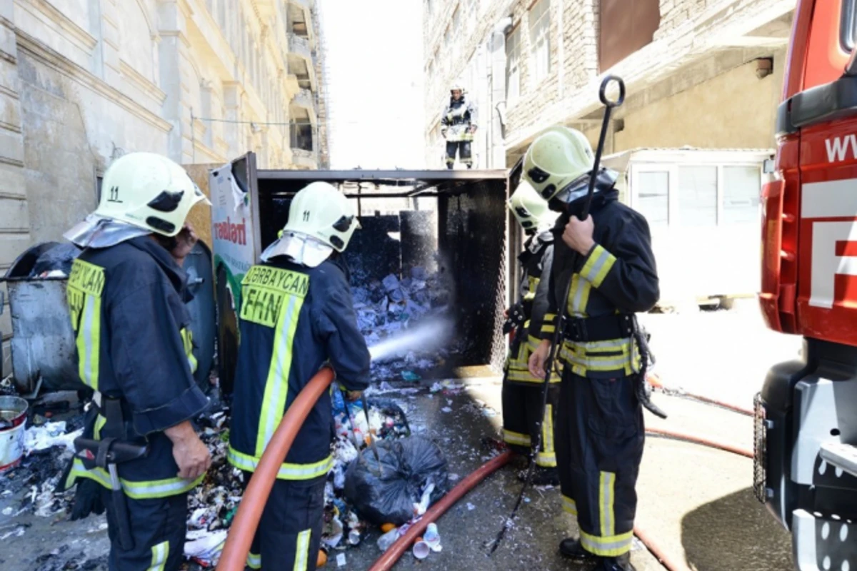 Bakıda mağaza yandı - 25 nəfər təxliyə edildi