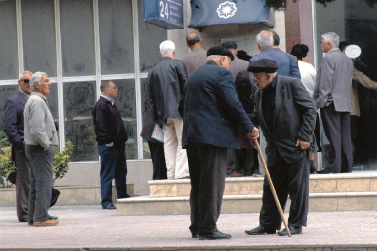 Pensiyaların veriləcəyi tarix AÇIQLANDI