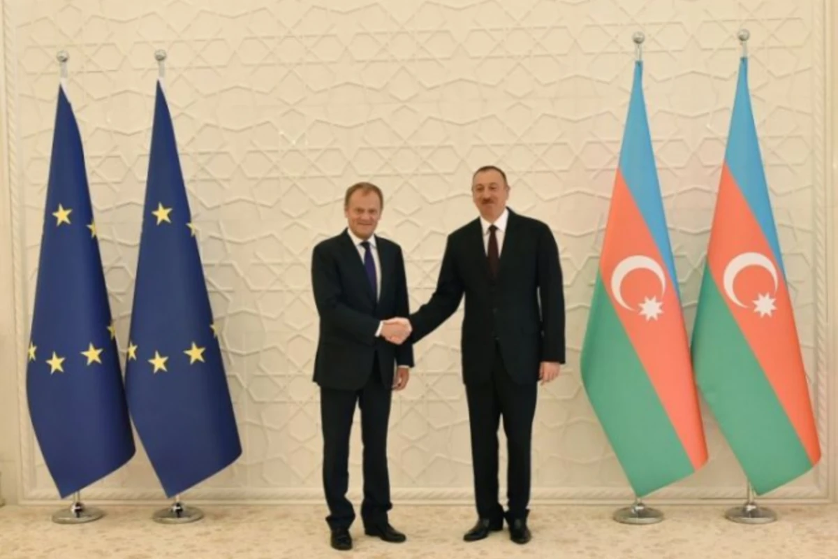 Donald Tusk Azərbaycan prezidentini təbrik edib (YENİLƏNİB)