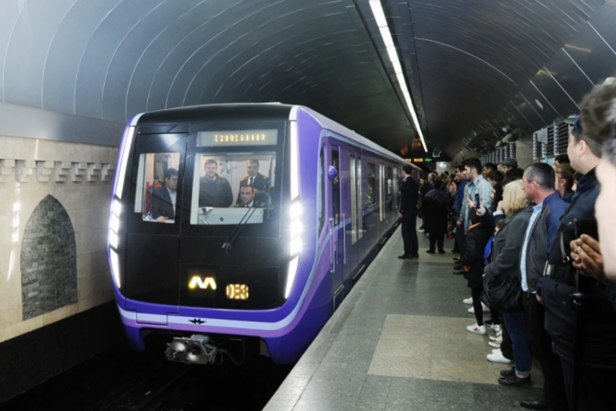 Yeni qatarlar Bakı metrosunda - İLK DƏFƏ (FOTO)