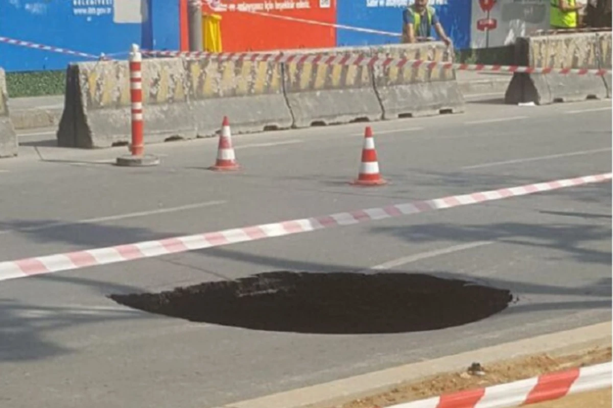 Bakıda yol çökdü: FHN və DİN əməkdaşları hadisə yerində