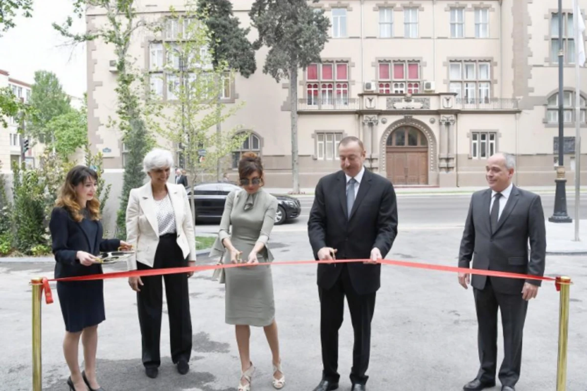 Prezident İlham Əliyev Bakıda Dinamo otelinin açılışında iştirak edib (FOTO)