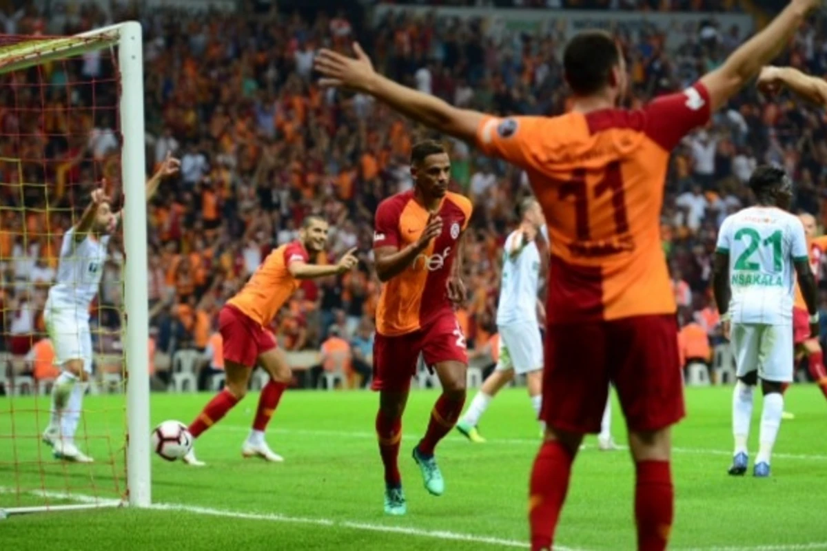 Qalatasaray rəqibini meydana çıxmağa peşman etdi (VİDEO)