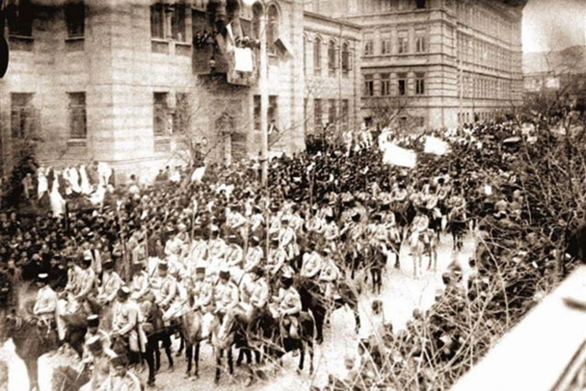 Bakının bolşevik-daşnak işğalından azad edilməsindən 100 il ötür