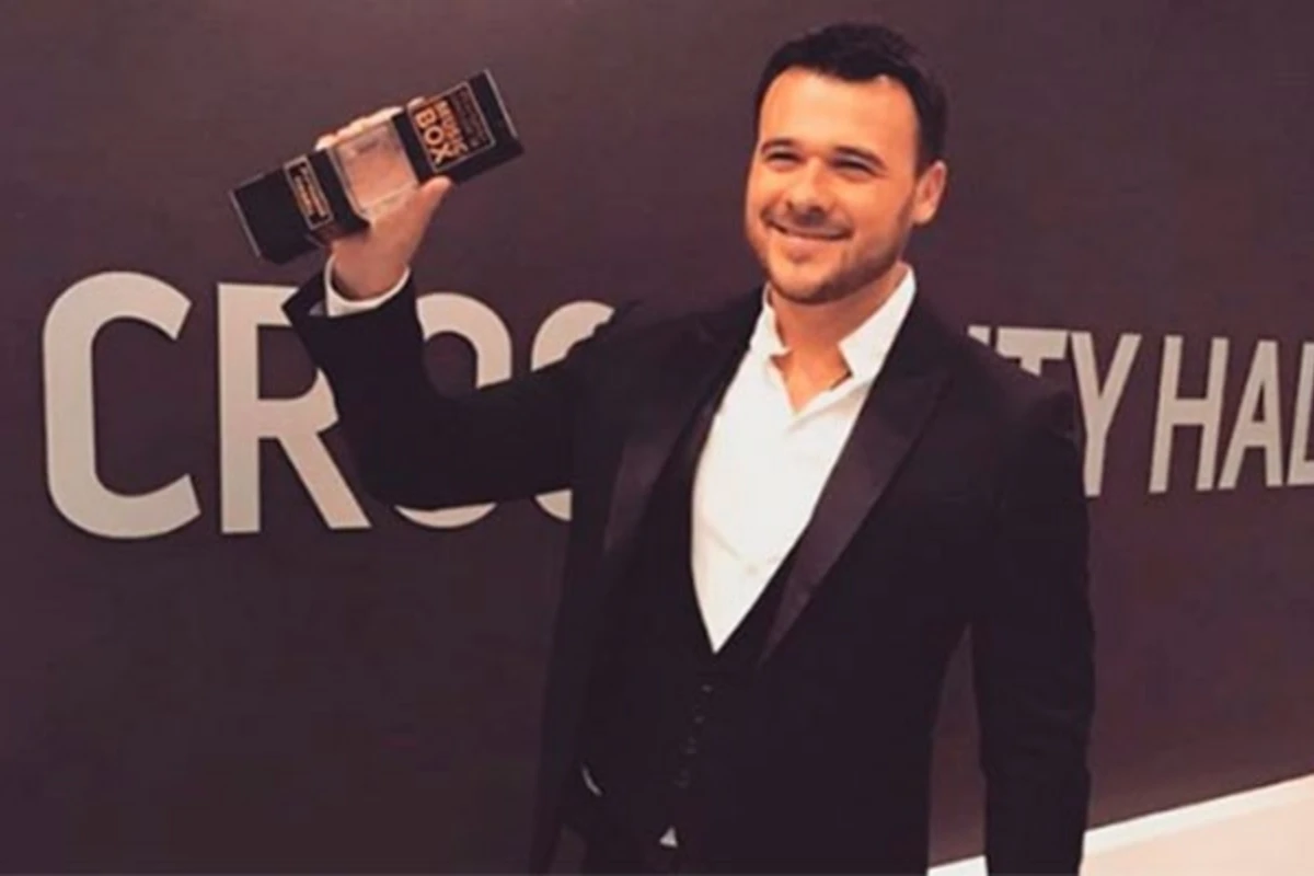 Emin Ağalarov Rusiyanın ən yaxşı müğənnisi seçildi