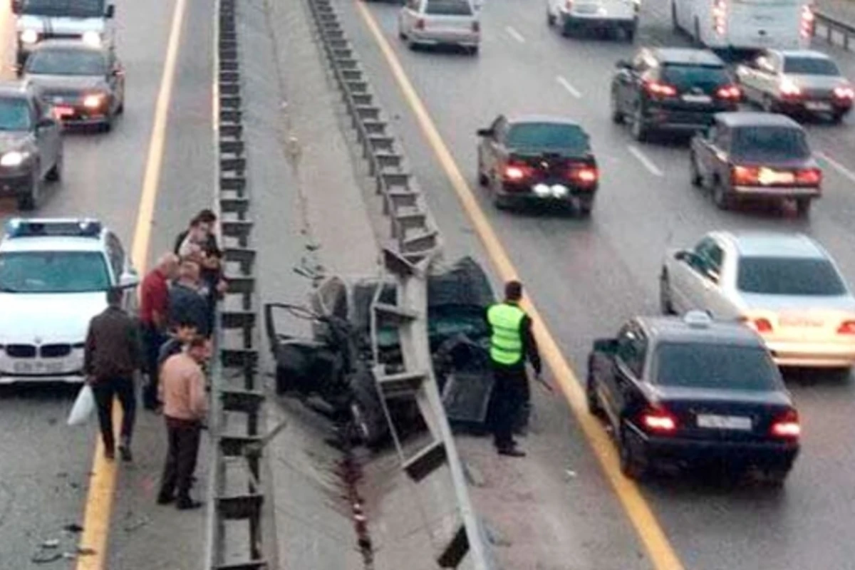 Bakı-Sumqayıt yolundakı ağır qəzada yol polisinin oğlu öldü