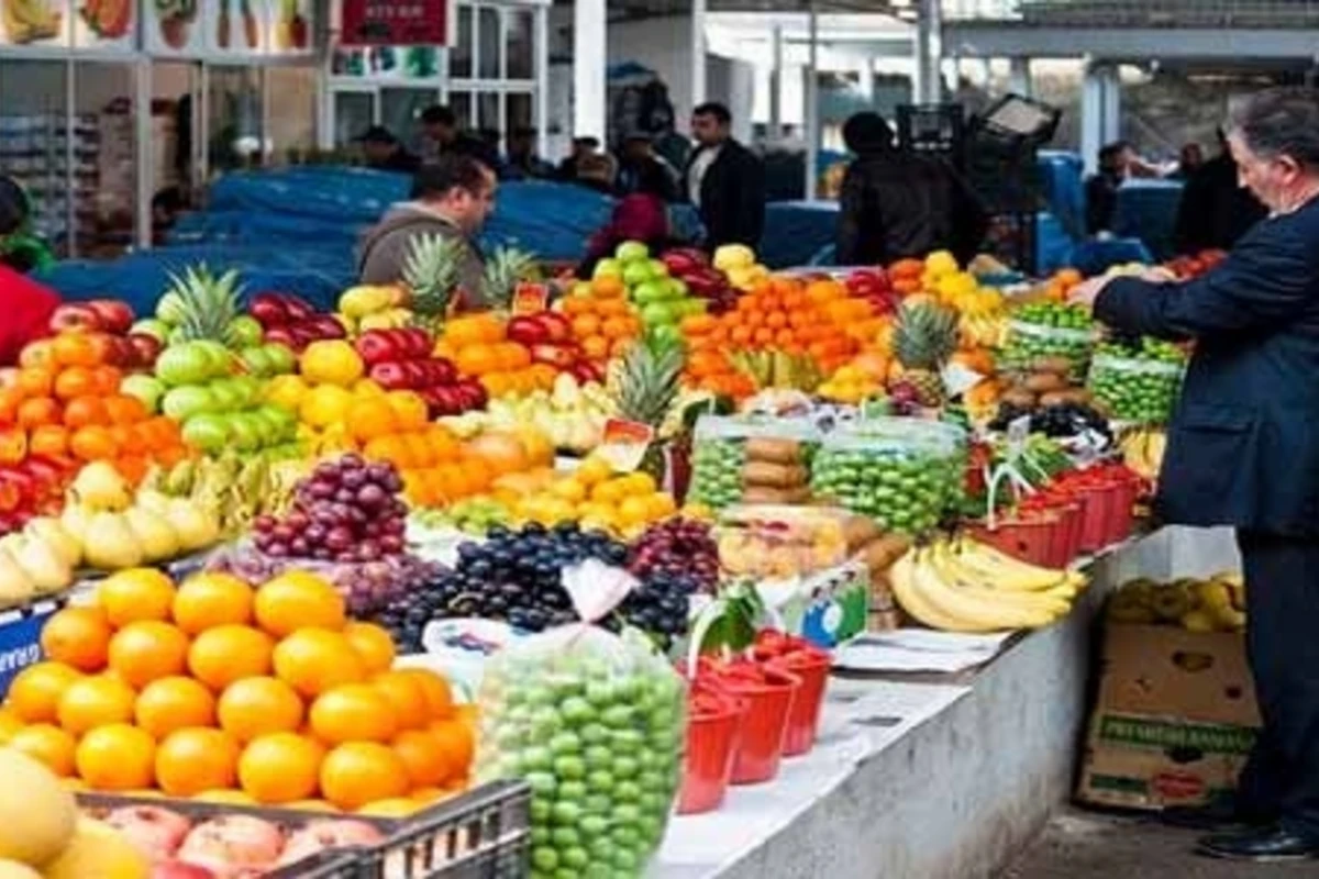 Bakının məşhur bazarı sökülür: yerində bina tikiləcək (FOTO)