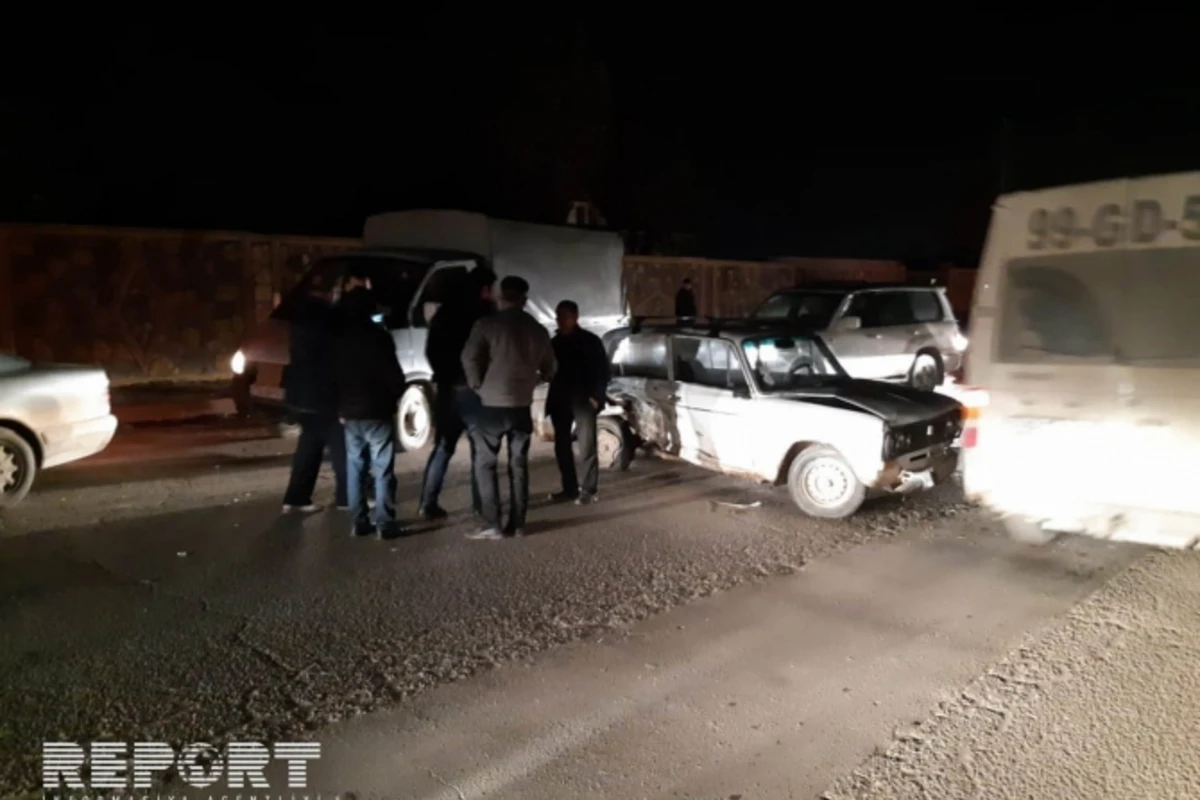 Abşeronda yol qəzası baş verib, uzun tıxac yaranıb - FOTO