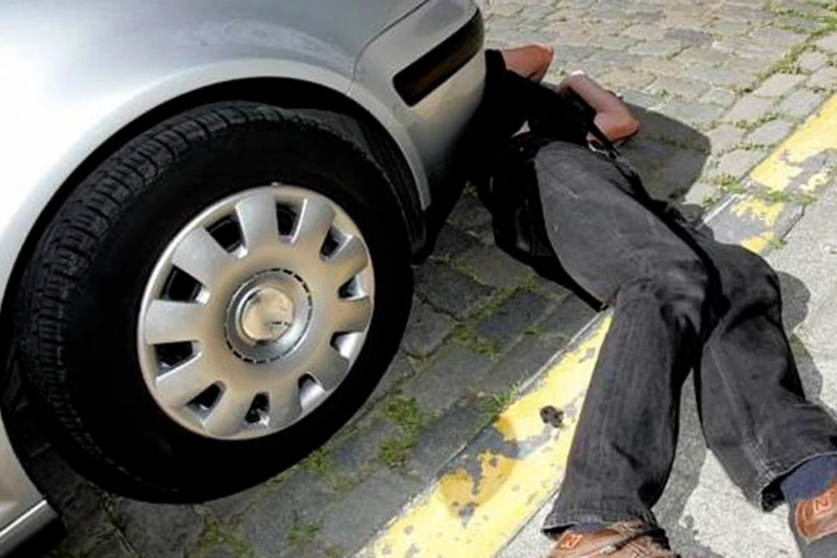 Zığda yolu keçən piyadanı maşın vurdu