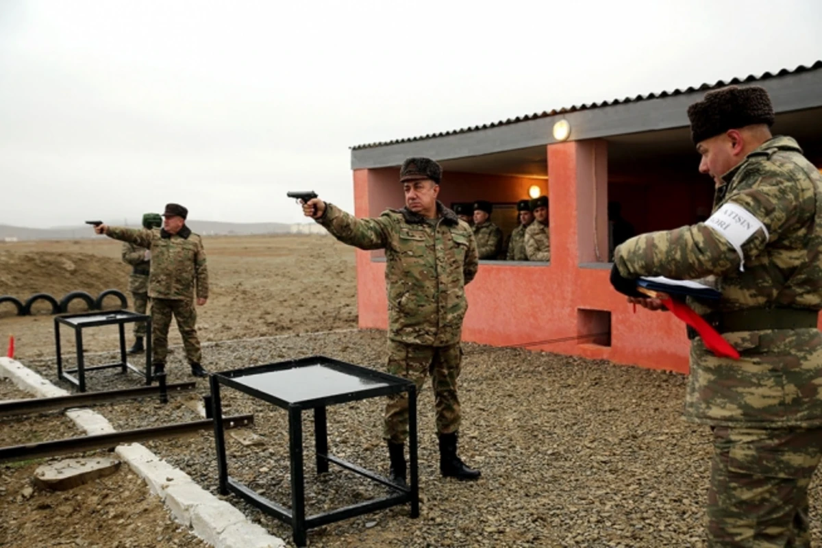 Müdafiə Nazirliyinin rəhbər heyətinin iştirakı ilə toplanış keçirilib