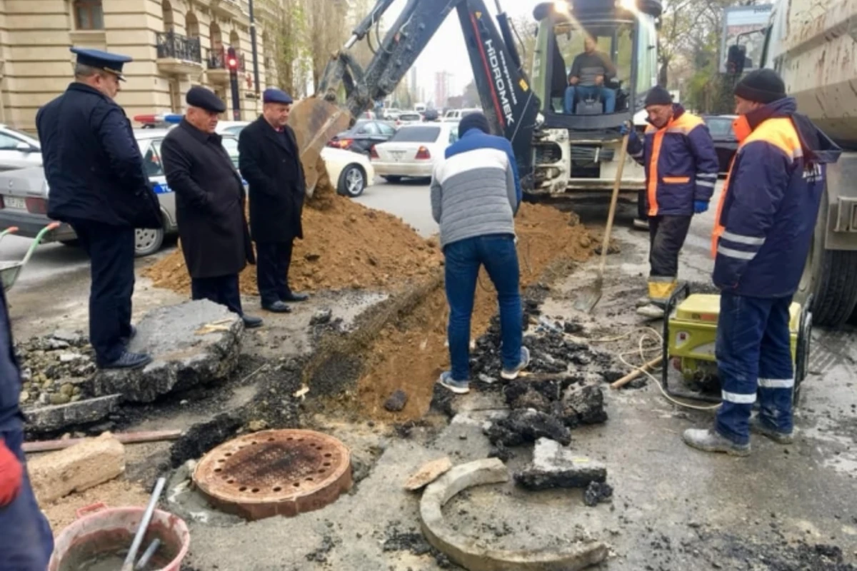 Bakıda yeni yağış-kanalizasiya xətləri çəkilir – FOTO