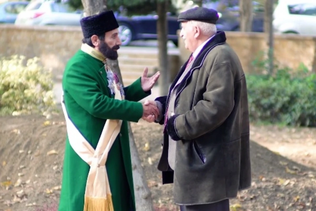 Hacı Zeynalabdin Tağıyev Bakını gəzdi, sakinlərlə görüşdü (VİDEO)