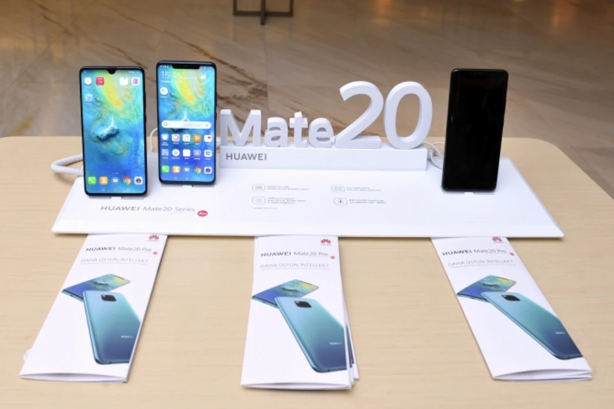 Huawei özünün Mate 20 seriya və Mate 20 RS Porsche Design modelini təqdim etdi