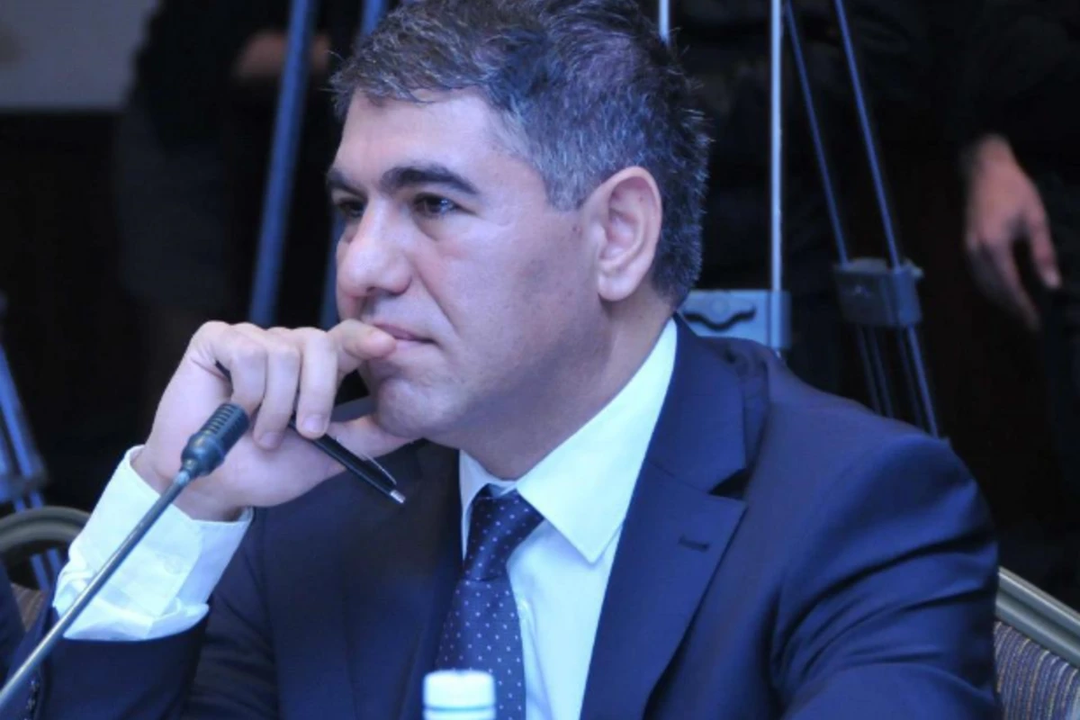 Vüqar Bayramov problemli kreditlərin həlli yolunu AÇIQLADI