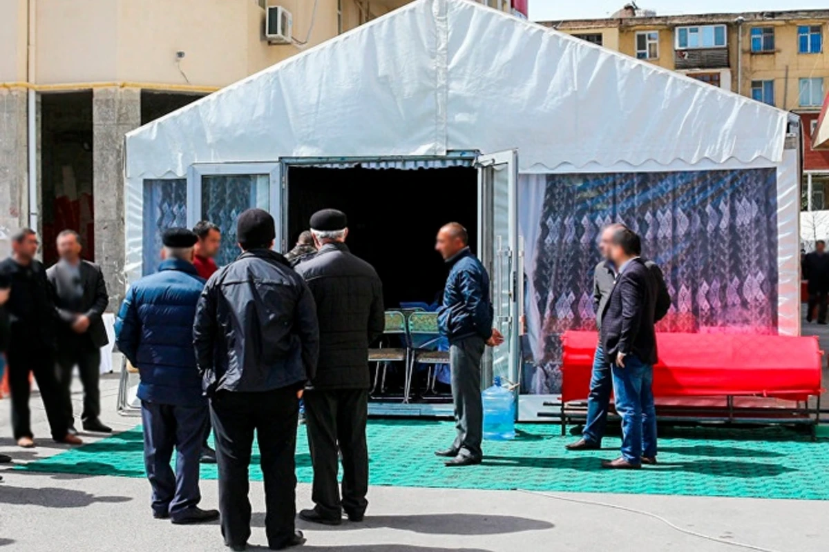 ŞOK! Azərbaycanda gənc qız energetik içkidən komaya düşdü və öldü – FOTO