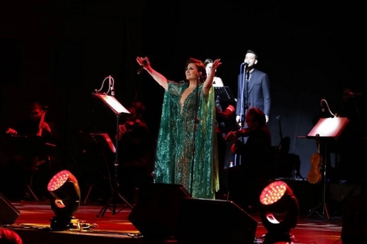 Sibel Canın Bakı konsertində yaşananlar - FOTOLAR