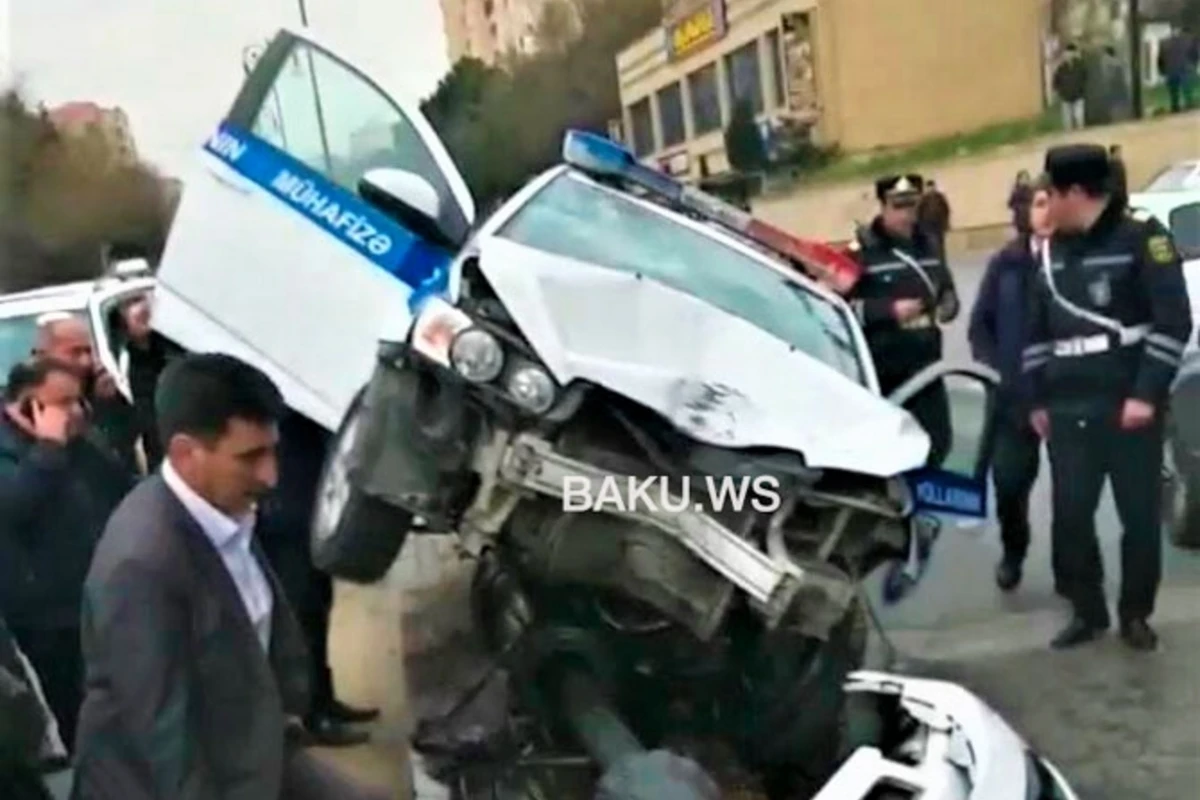 Bakıda mühafizə polisinin maşını qəzaya uğradı – VİDEO