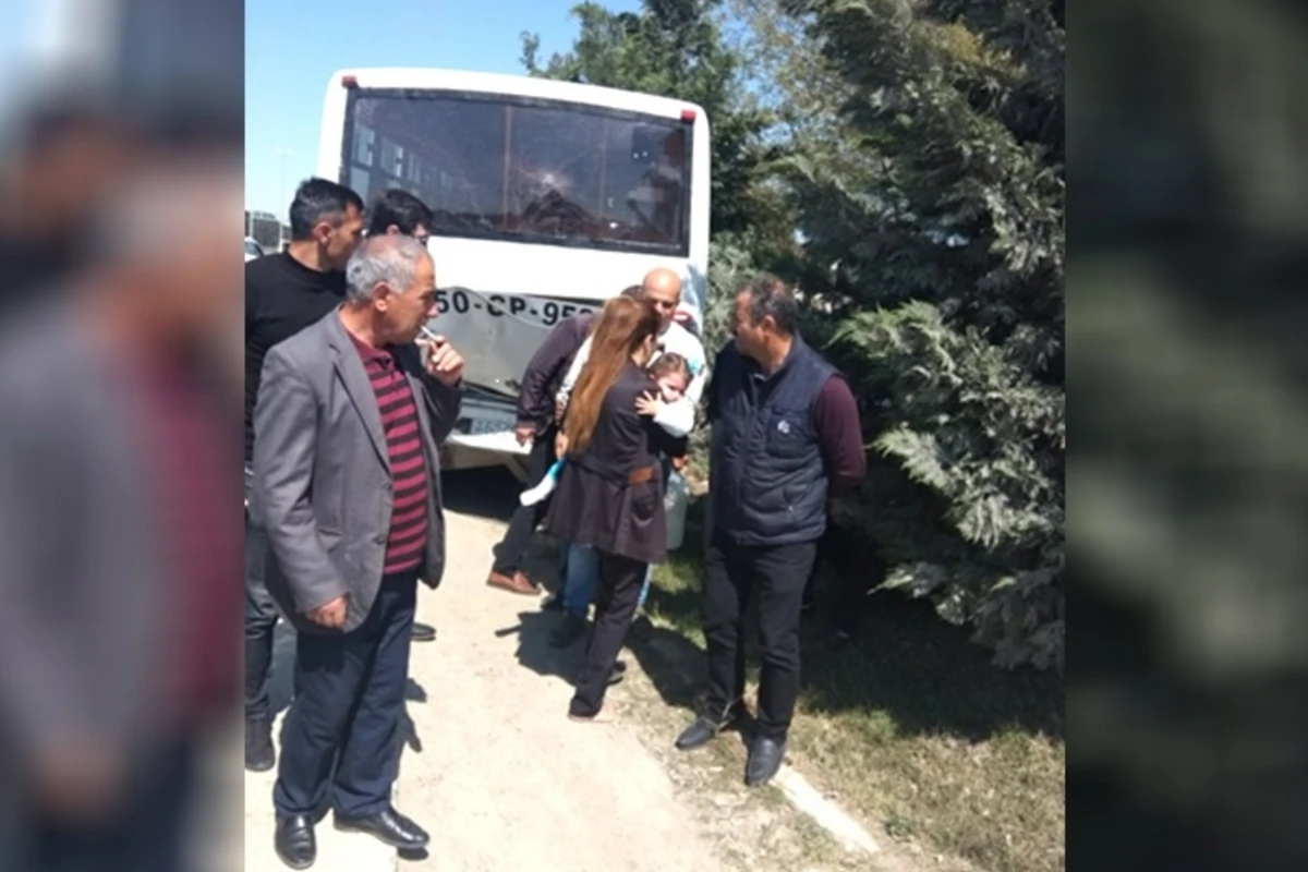 Bakı-Sumqayıt yolunda avtobusu qəzası - CİDDİ XƏSARƏT ALANLAR VAR (FOTO)