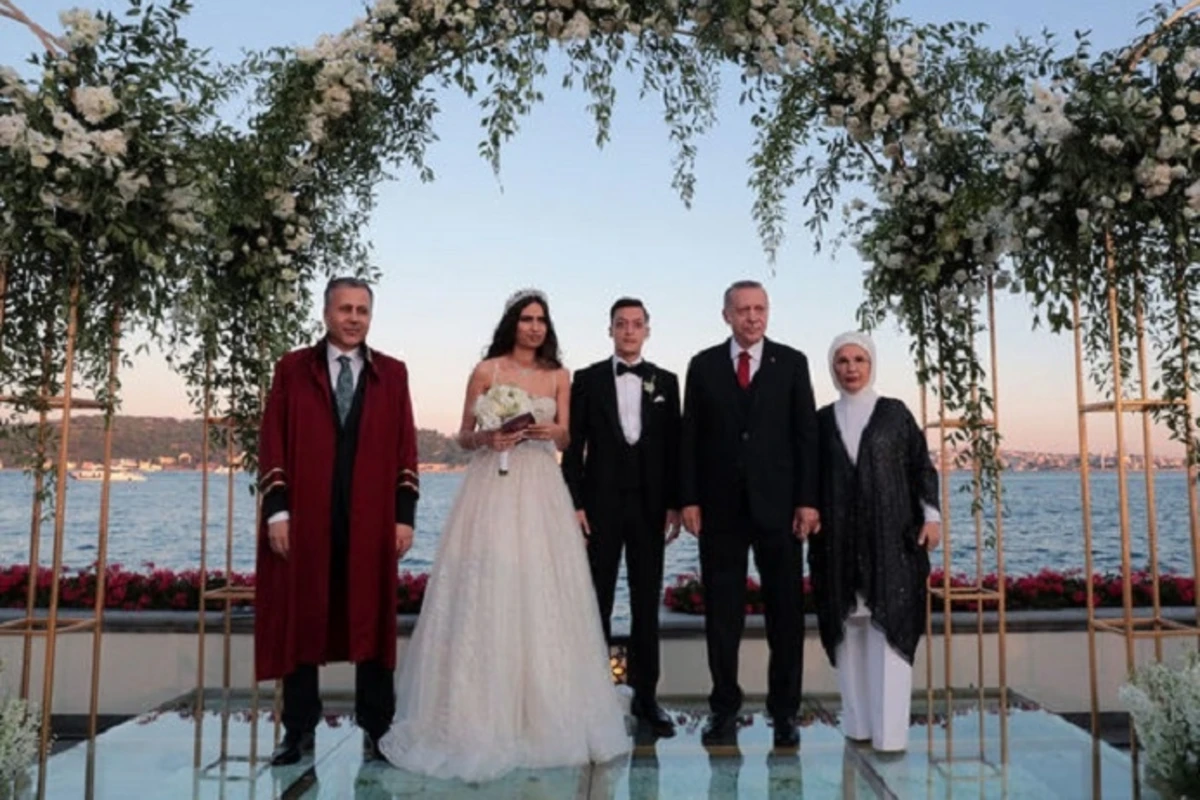 Ərdoğan Məsut Özilin nikah şahidi oldu - FOTO