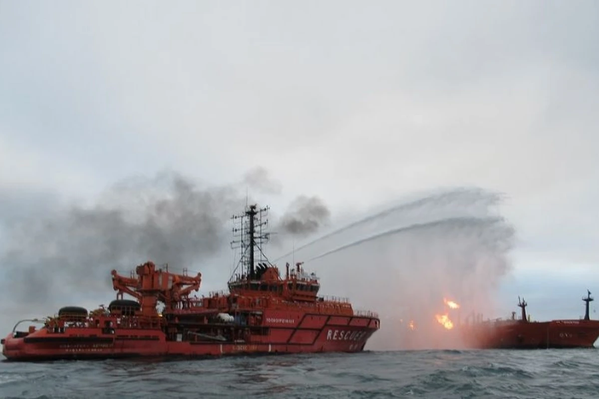 SON DƏQİQƏ Xəzərdə tanker partladı - İtkin düşənlər var - VİDEO