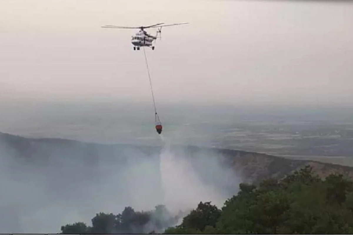 Bakıda güclü yanğın başlayıb - Əraziyə helikopter göndərilib