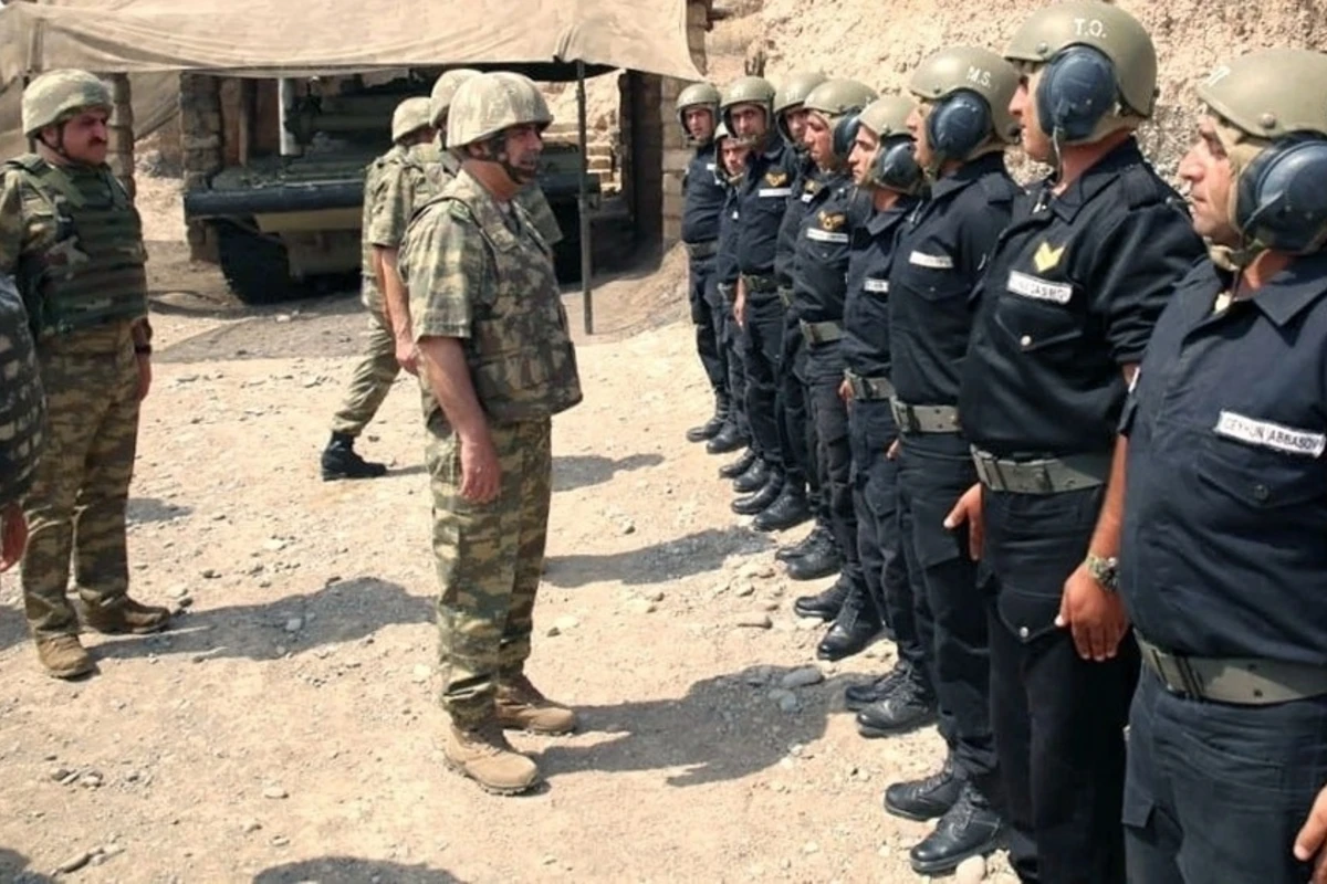 Zakir Həsənov ordumuzun döyüşə hazırlığını yoxlayır – FOTO