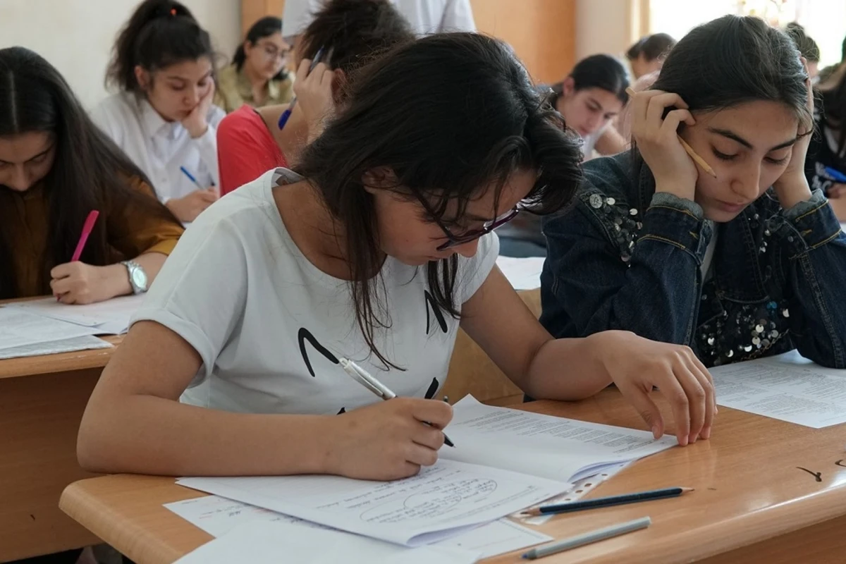 Kolleclərdə boş qalan yerlərin siyahısı dərc olunub