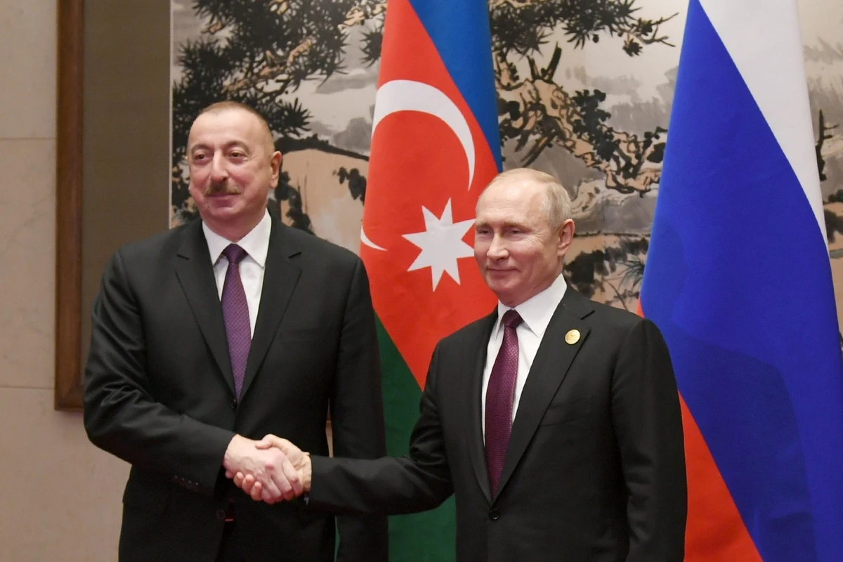 Putin İlham Əliyevi Sankt-Peterburqa dəvət etdi