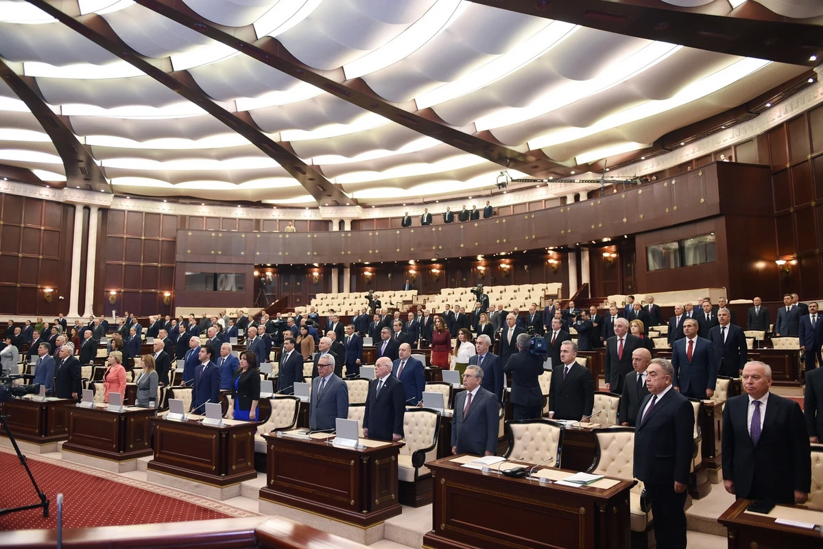 Parlament hansı halda buraxıla bilər? - Fazil Mustafa danışır - AÇIQLAMA