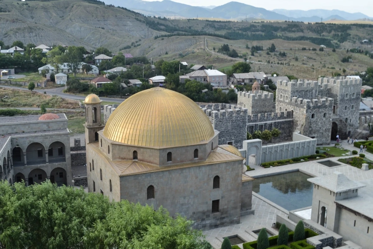 SOCAR Gürcüstanda 70 məscidi təmənnasız qazla təmin edir - FOTO