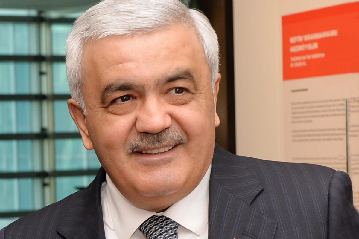 Rövnəq Abdullayev: “2020-ci ildən səmt qazının yandırılmasını sıfıra endirməyi planlaşdırırıq”