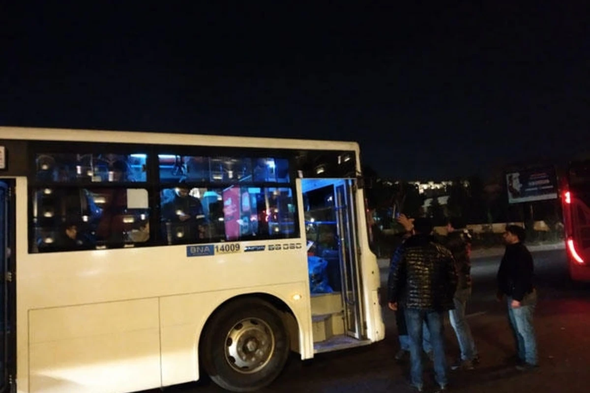 Bakıda sərnişin avtobusları toqquşub - FOTO