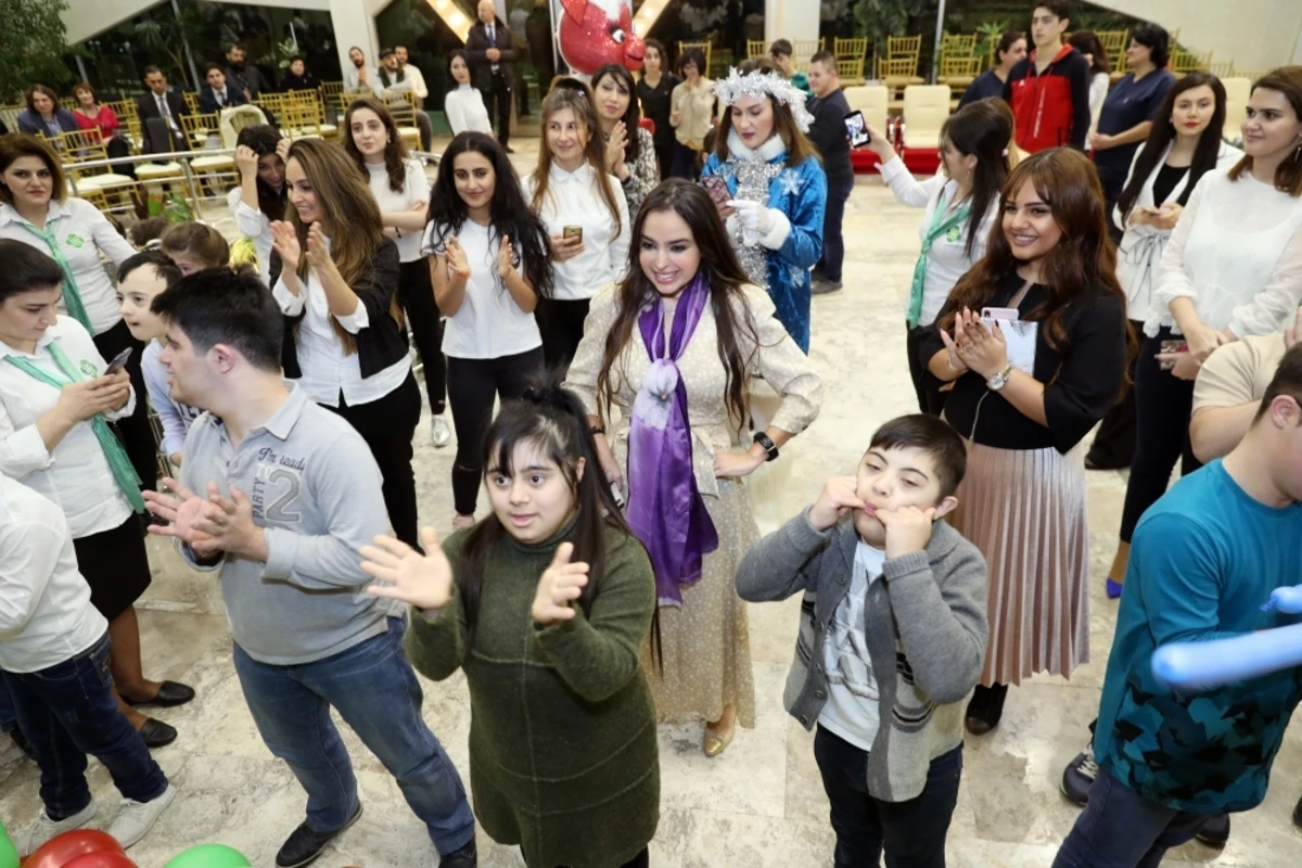 Leyla Əliyeva daun sindromlu uşaqlar üçün təşkil olunan şənlikdə - FOTO