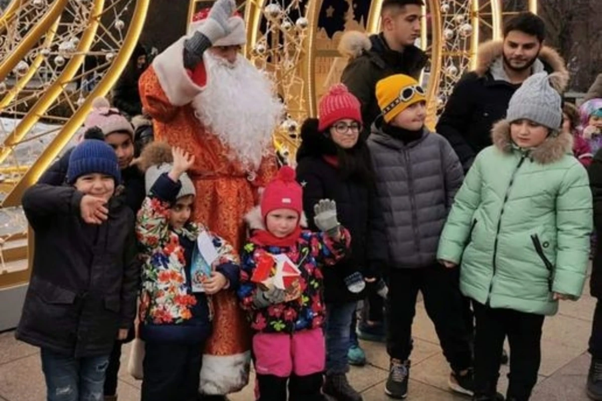 Moskvada Leyla Əliyevanın təşəbbüsü ilə uşaqlar üçün Yeni il aksiyası keçirilib - FOTO