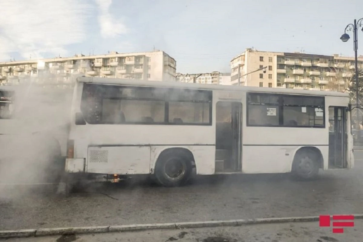 SON DƏQİQƏ! Bakıda 2 avtobus toqquşdu - çox sayda yaralı var - YENİLƏNİB