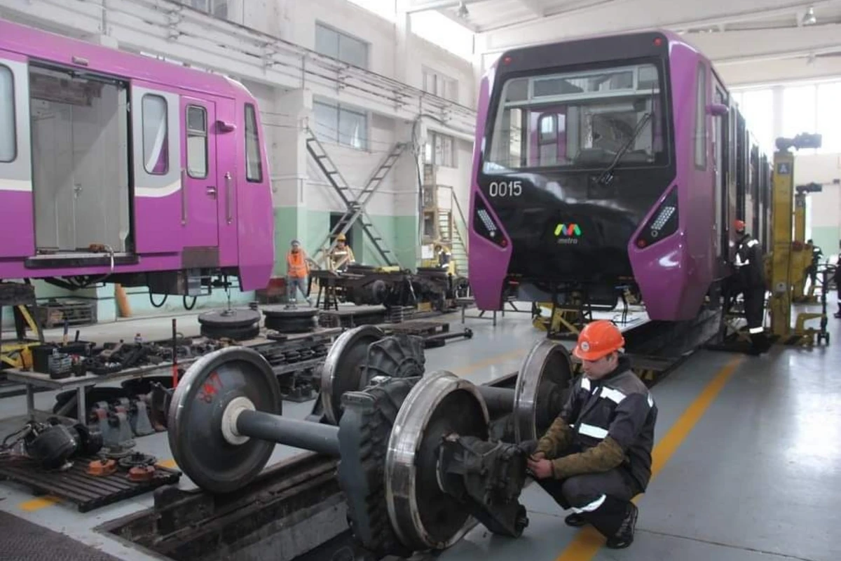 Bakı metropoliteni yeni qatarlarla bağlı məlumat yaydı - FOTO