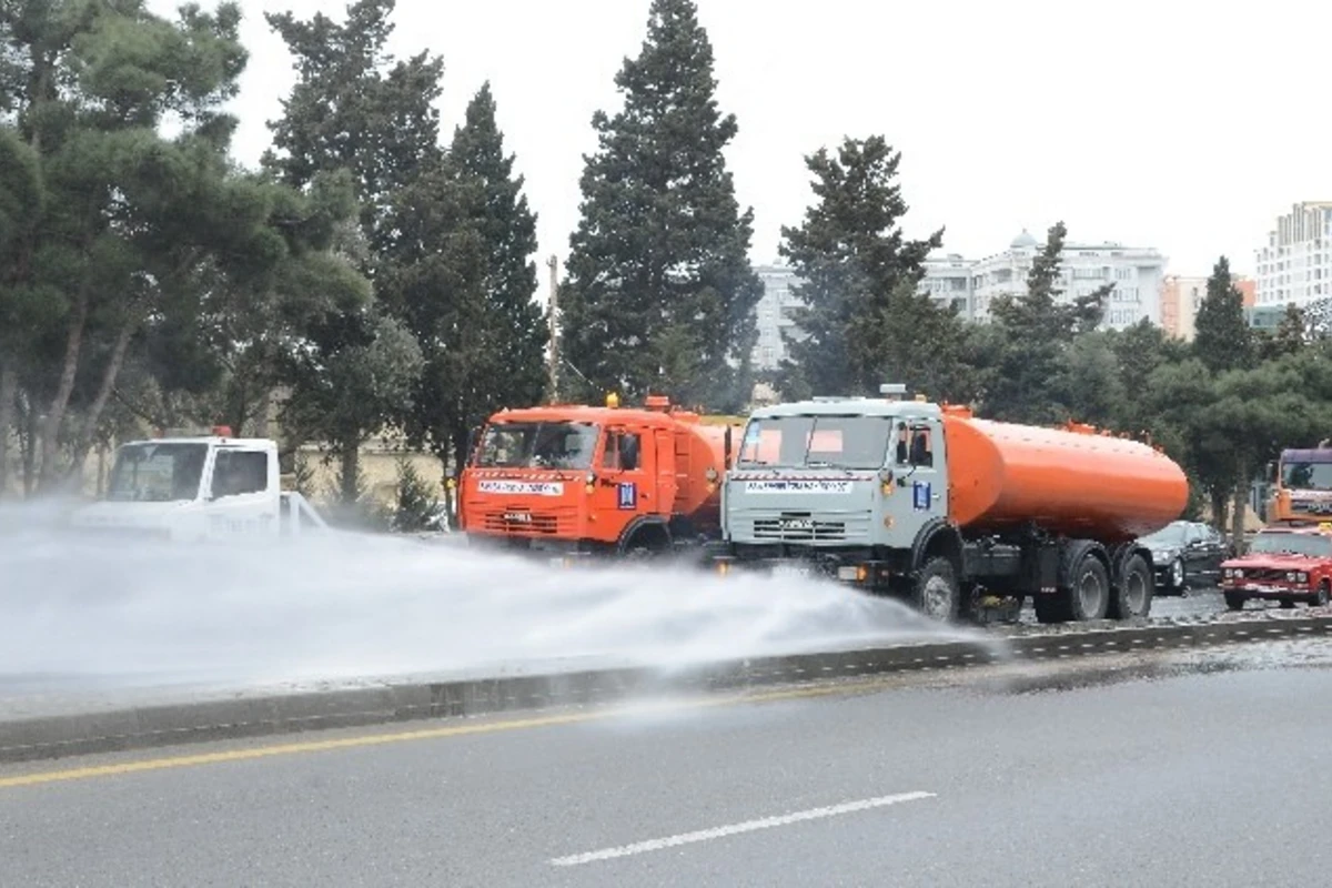 Bakıda genişmiqyaslı dezinfeksiya işləri davam edir - FOTO