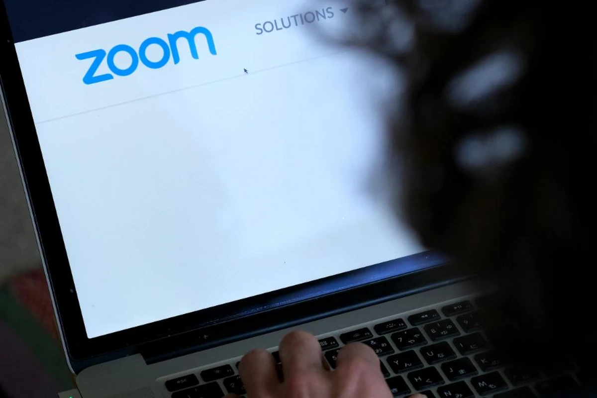 “Google” öz işçilərinə “Zoom” istifadə etməyi qadağan etdi